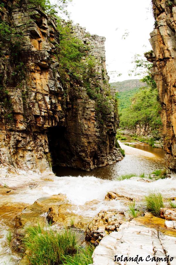 Отель Cachoeiras Pe Da Serra Сан-Жуан-Батиста-ду-Глория Экстерьер фото