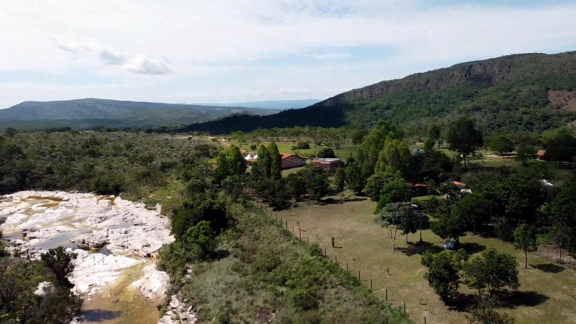 Отель Cachoeiras Pe Da Serra Сан-Жуан-Батиста-ду-Глория Экстерьер фото